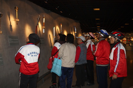 Old Riders from Tanggu rode to the Olympic Museum