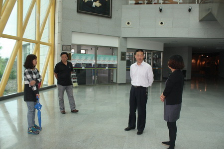 天津市滨海新区旅游局领导到馆考察
