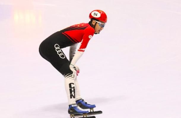 中国选手勇夺短道速滑世青赛男子1000米金牌