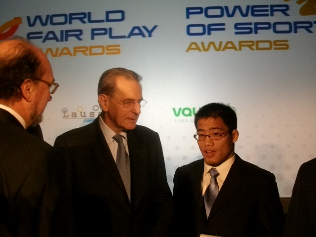 罗格出席典礼 中国运动员高峰荣获世界公平竞赛奖